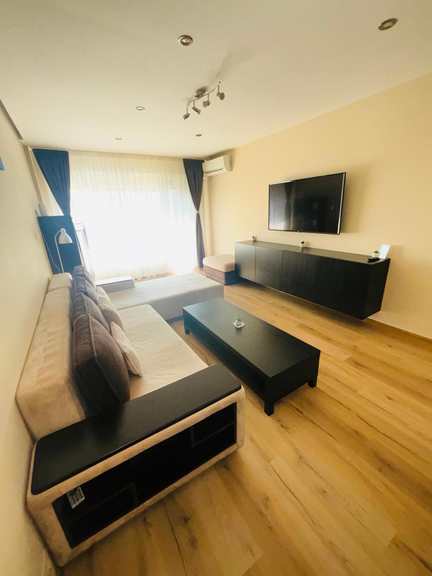 Business Park Sofia Apartment Buitenkant foto