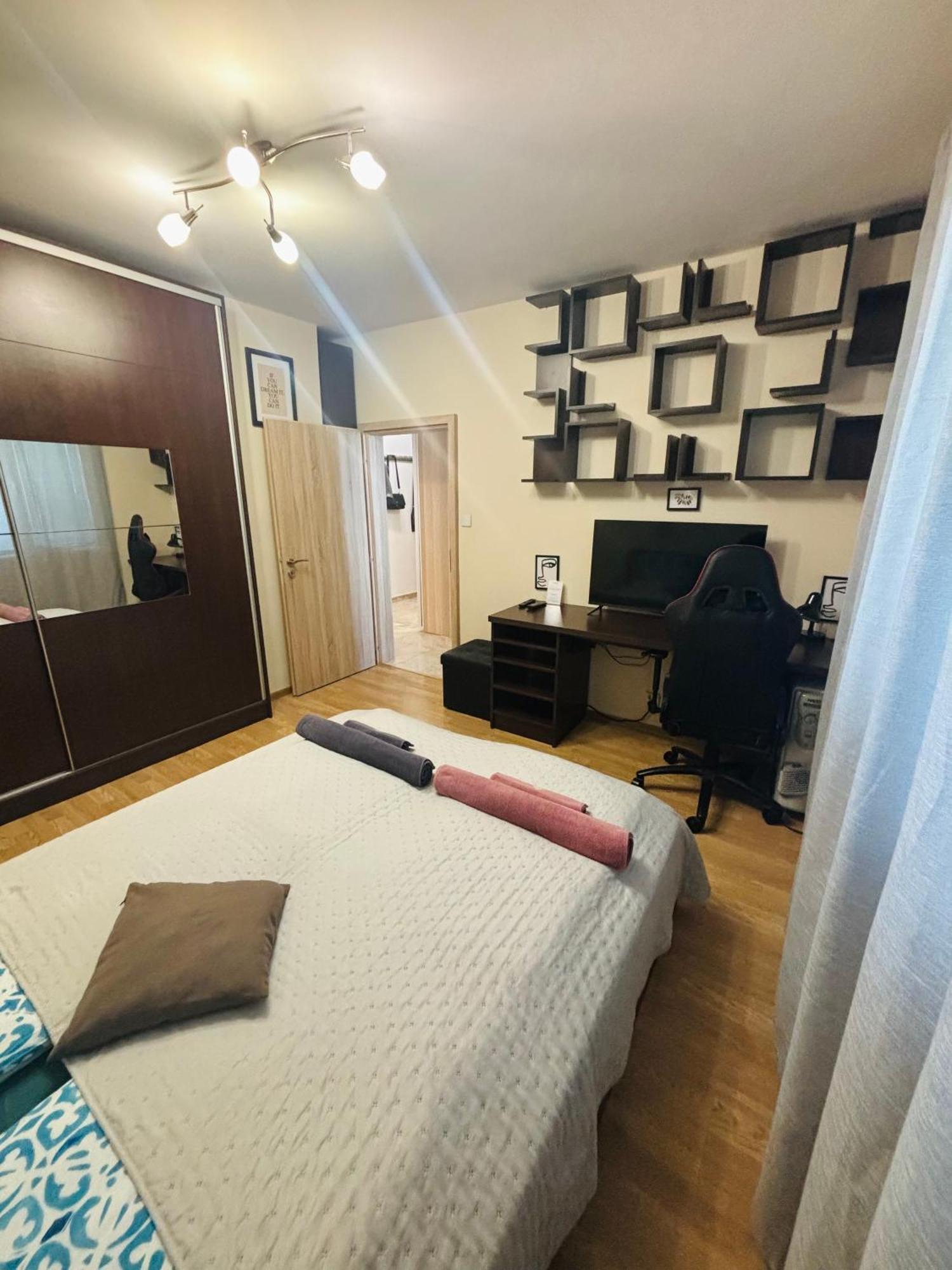 Business Park Sofia Apartment Buitenkant foto